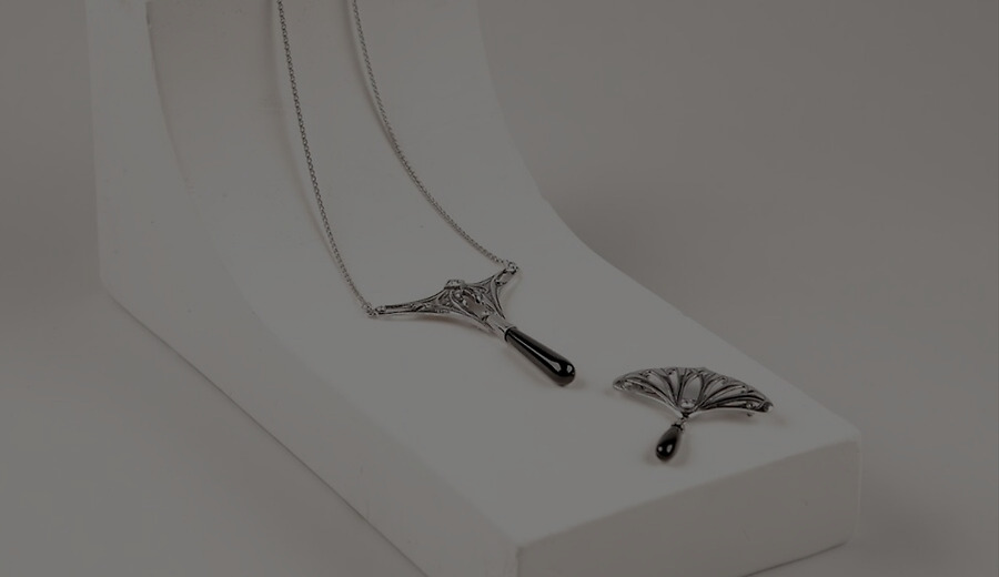 Fashion & Accessories