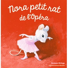 Nora petit rat de l'Opéra