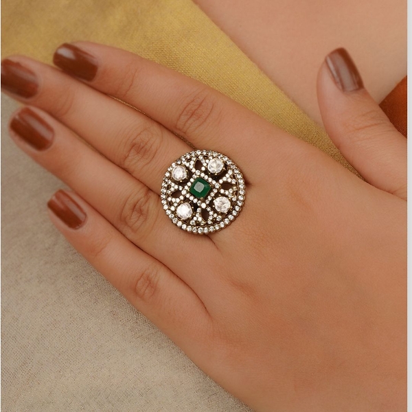 Bague Pierre verte Victorienne